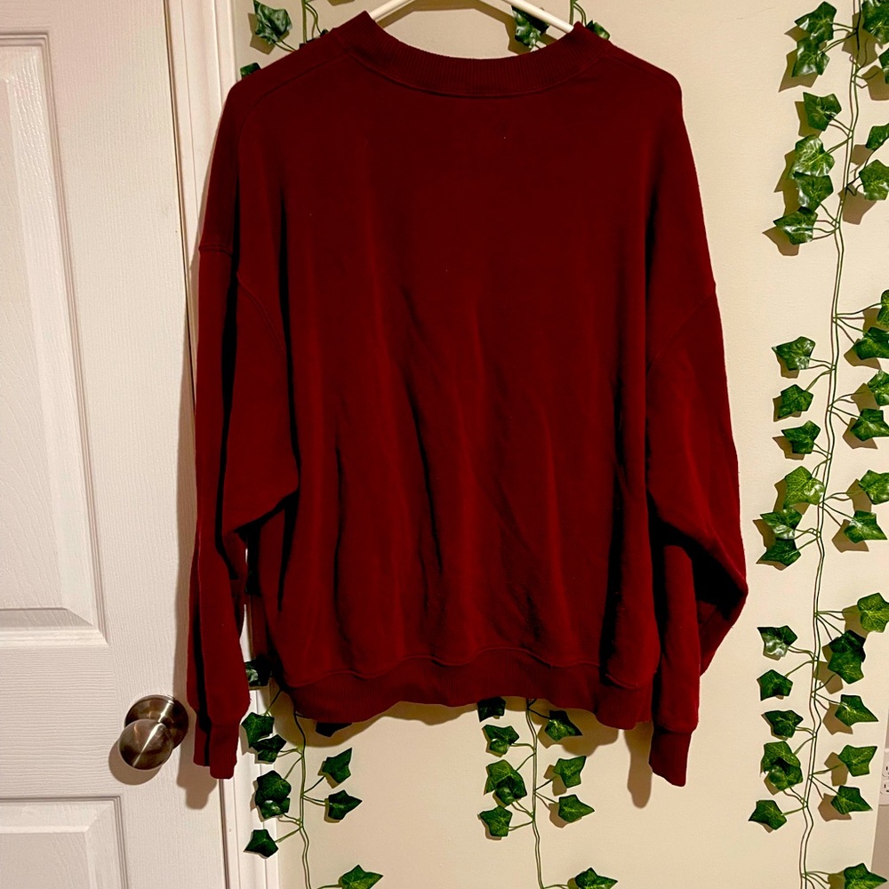 American Eagle Crew Neck.